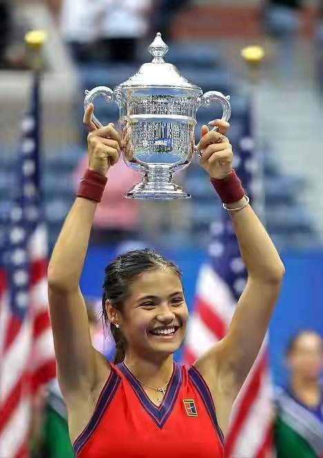 也正吸引着 也正吸引着