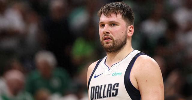 炎热的八月 炎热的八月