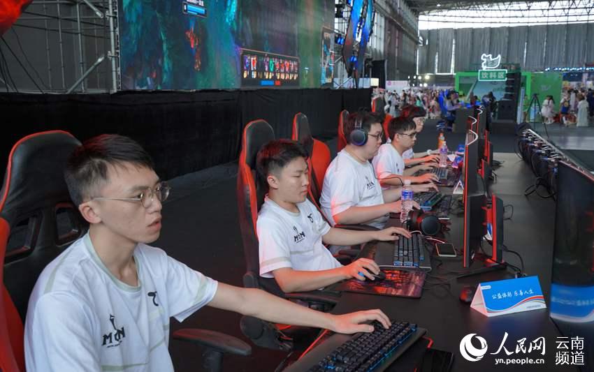 肋部打击 肋部打击